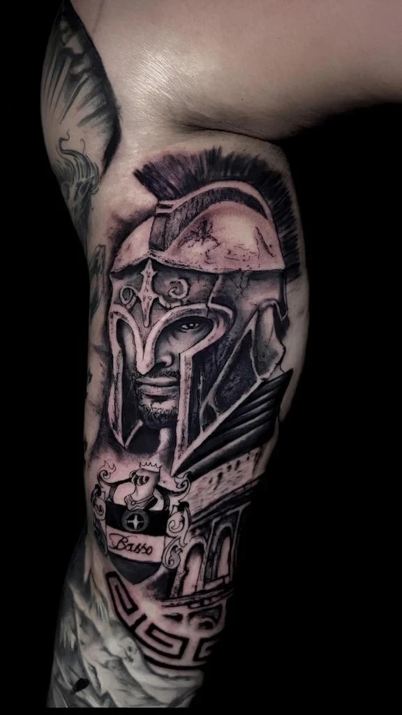 Espartano gladiador realismo BH — Carlos Tattoo BH