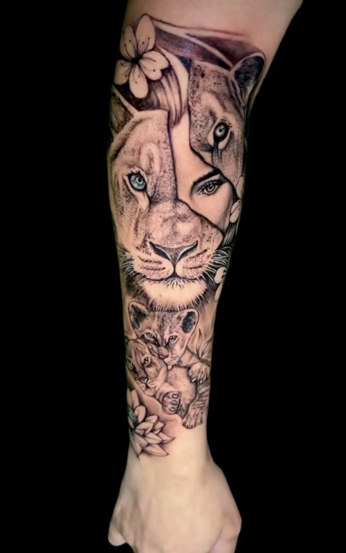 Leoa retrato feminino realismo BH — Carlos Tattoo BH